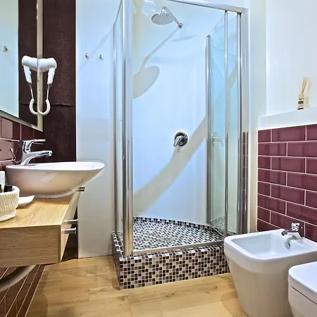 לינה וארוחת בוקר Doria 44 *